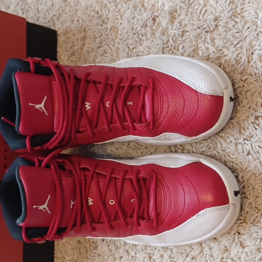 EUC Air Jordan 12 Retro Size 8 Red / White - Picture 13 of 16